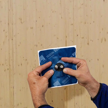 Pro Clima Kaflex Duo EPDM dupla gallér, CLT falszerkezeten áthaladó kettős elektromos kiállás szakszerű tömítésére.