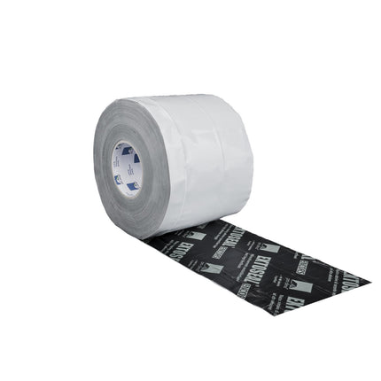 Pro Clima EXTOSEAL ENCORS 150 mm: rendkívül nyújtható butilszalag, amely toldás nélkül, egy darabban zárja le az ablakok alsó sarkait a beázás ellen.